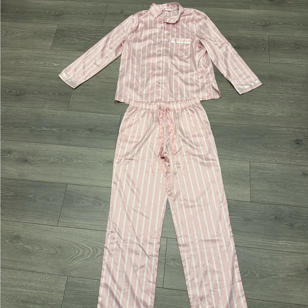 Victoria's Secret Pink and White Pajama Set Classic Style